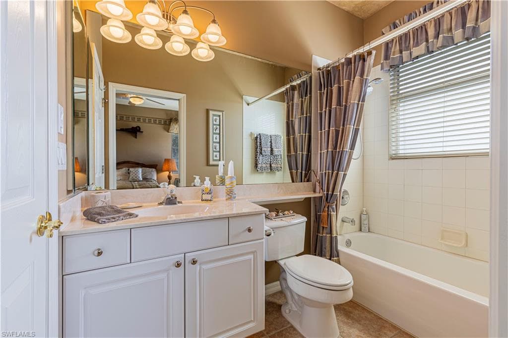 4763 Kittiwake Ct, Naples, FL 34119-24