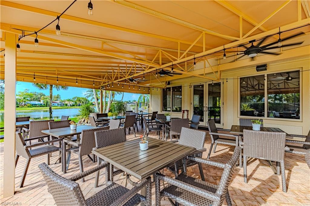 4763 Kittiwake Ct, Naples, FL 34119-35