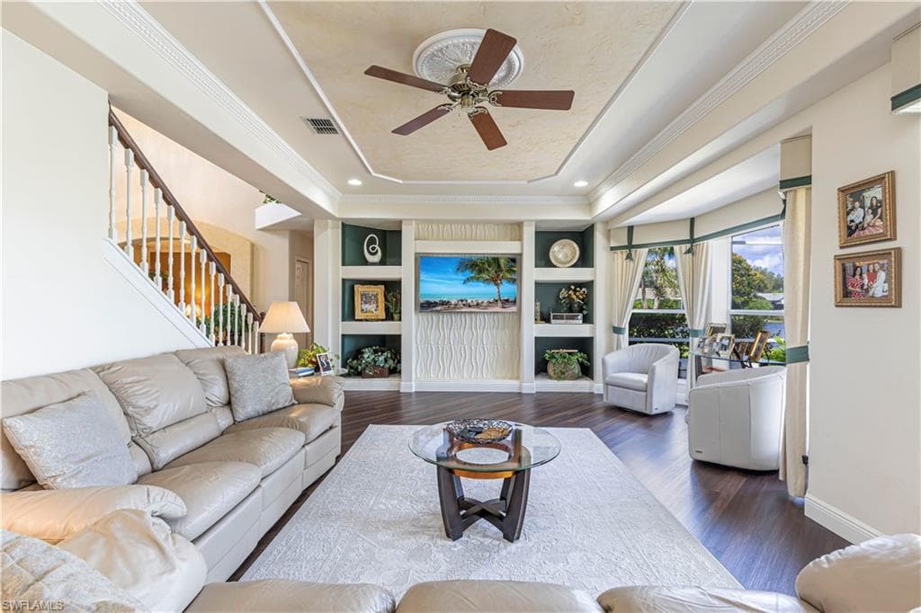 4763 Kittiwake Ct, Naples, FL 34119-7