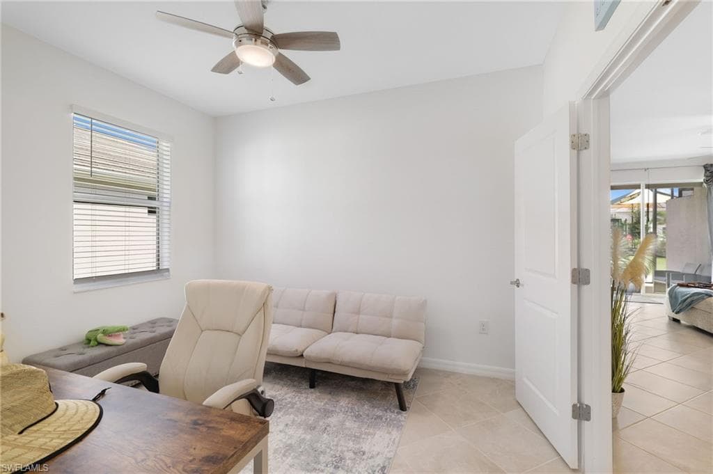 2052 Vermont Ln, Naples, FL 34120-19