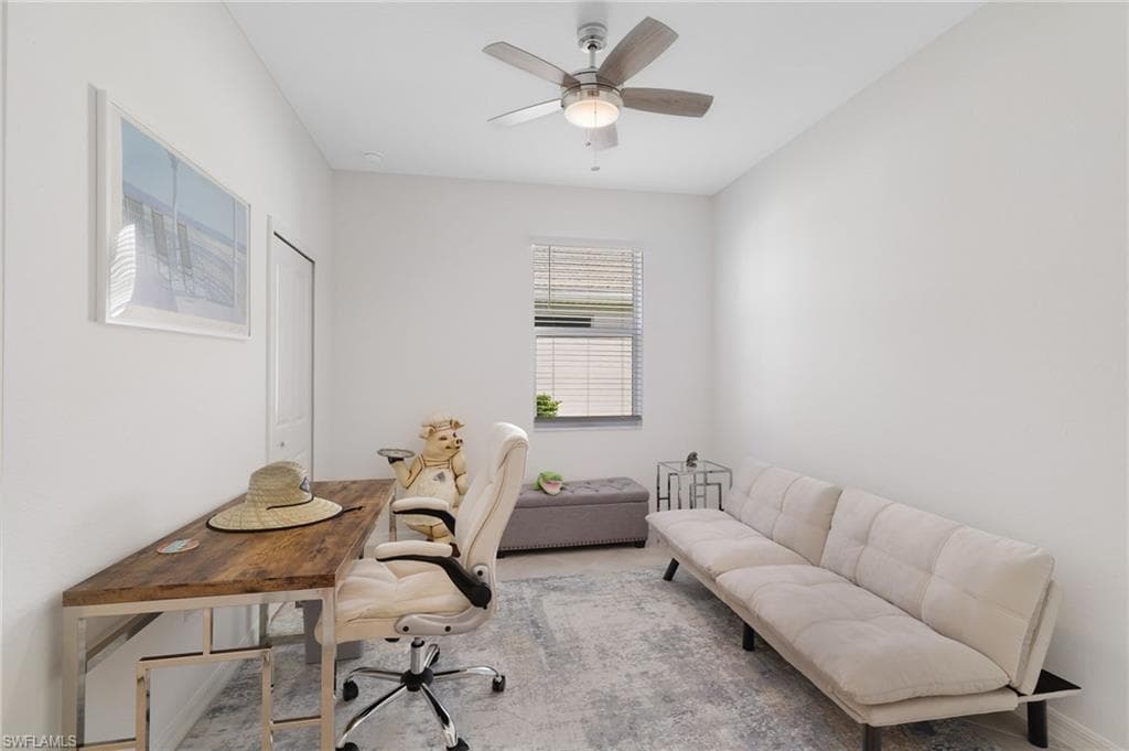 2052 Vermont Ln, Naples, FL 34120-20
