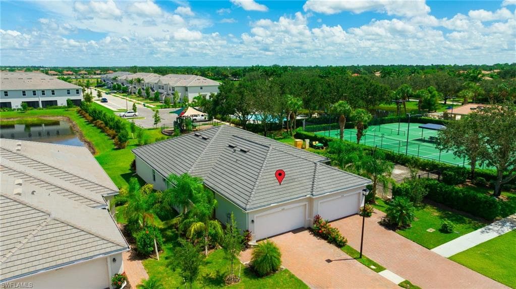 2052 Vermont Ln, Naples, FL 34120-3