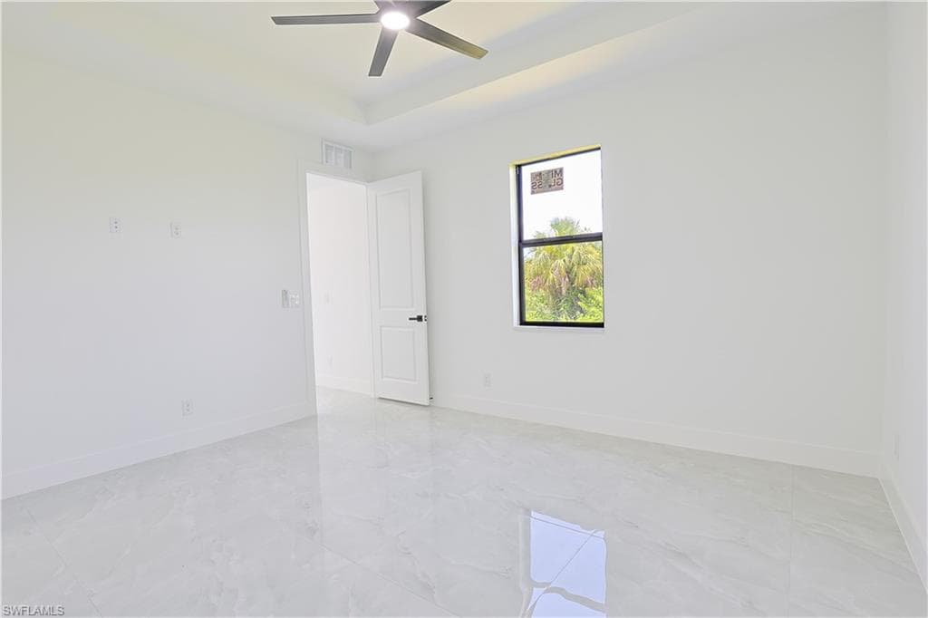 843 Duplex St E, Lehigh Acres, FL 33974-14