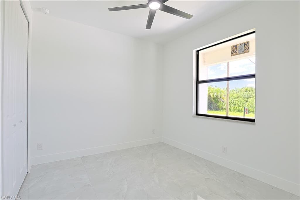 843 Duplex St E, Lehigh Acres, FL 33974-15