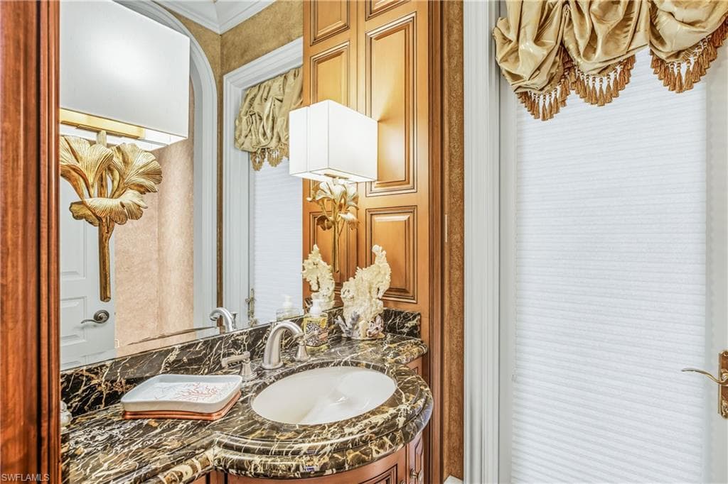 4457 Club Estates Dr, Naples, FL 34112-25