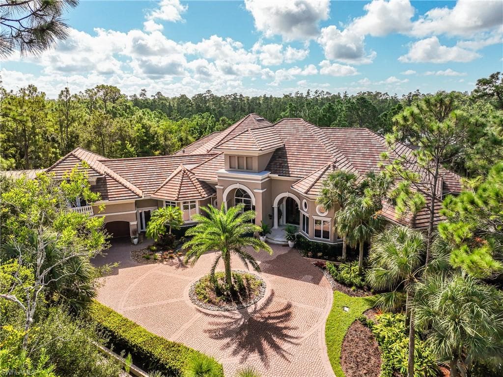 4457 Club Estates Dr, Naples, FL 34112-1