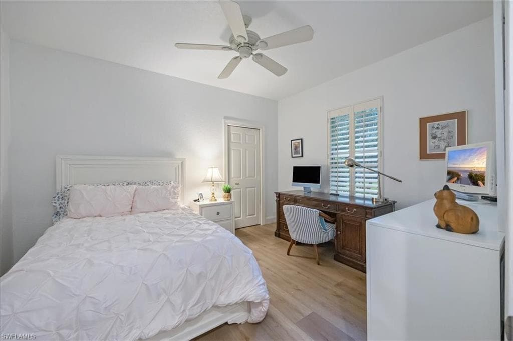 537 Wedgewood Way, Naples, FL 34119-17