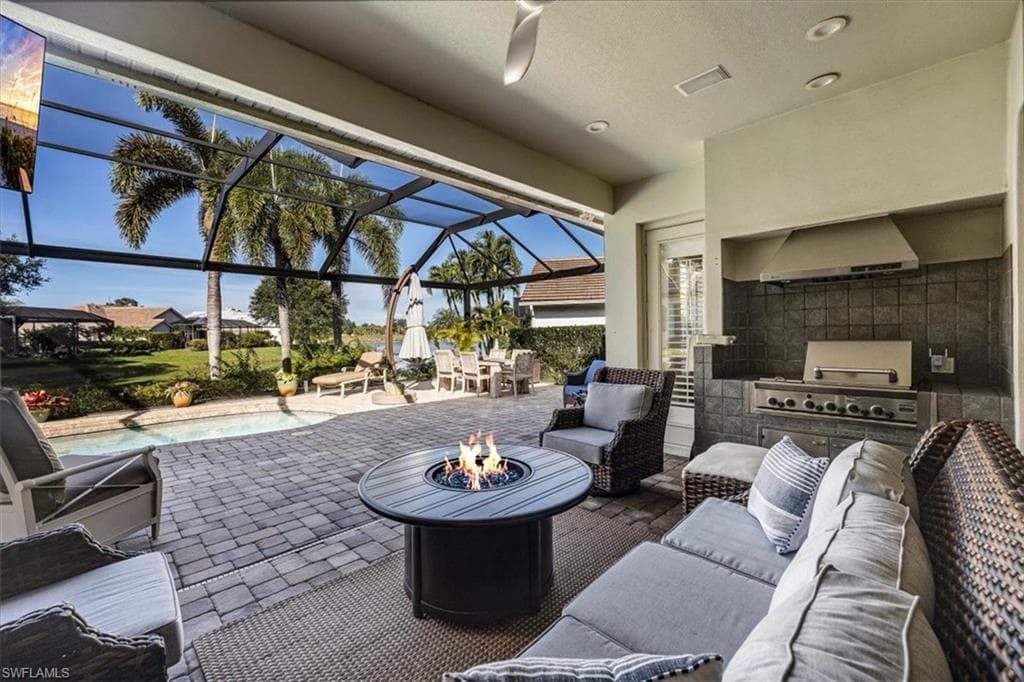 537 Wedgewood Way, Naples, FL 34119-22