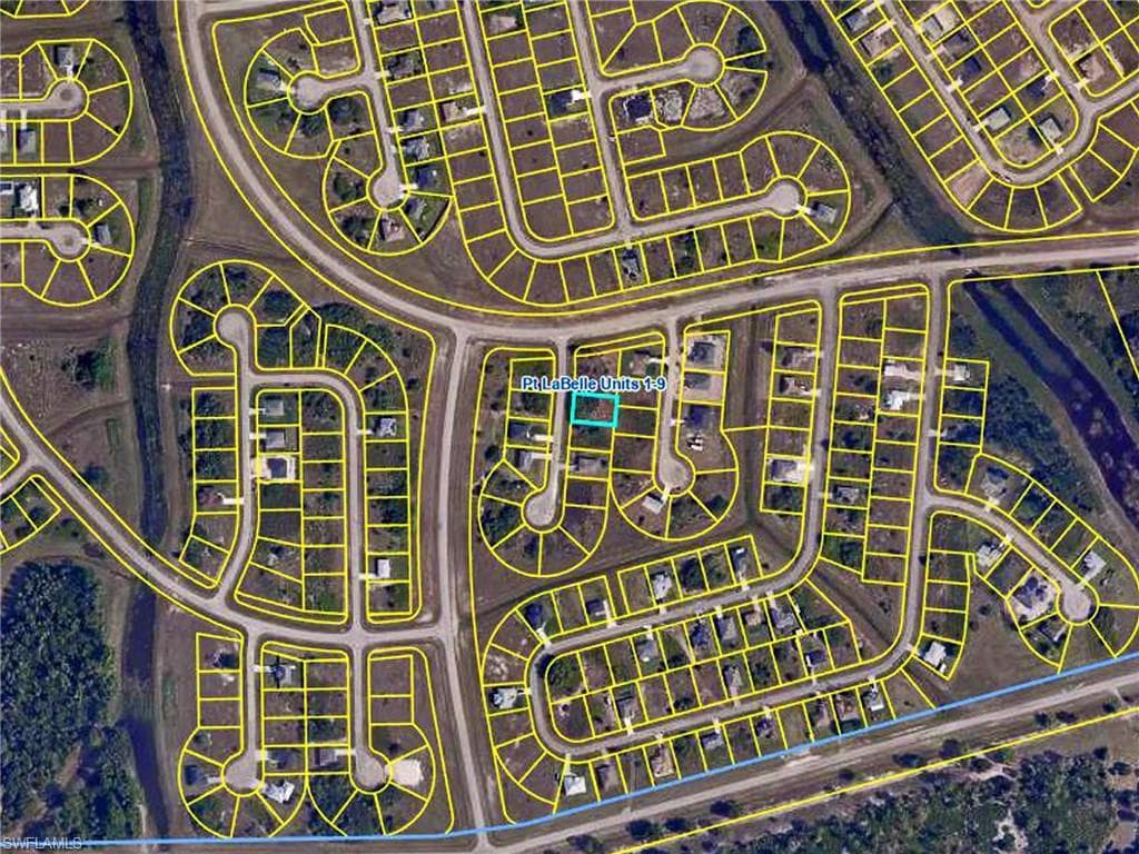 7005 Blue Ct, Labelle, FL 33935-3