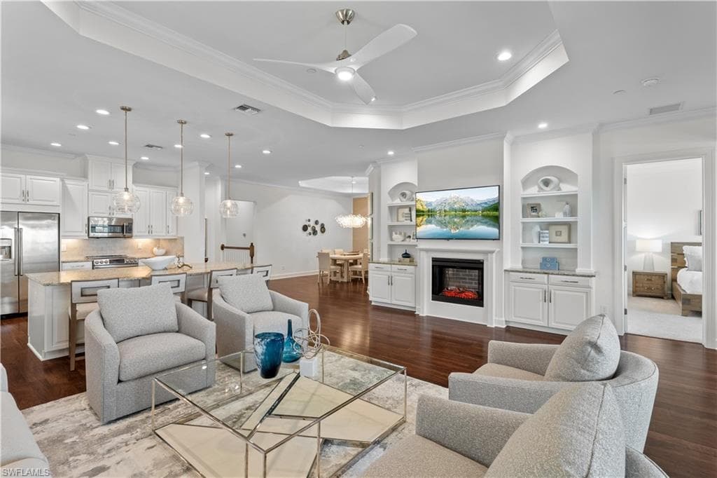 8769 Bellano Ct 204, Naples, FL 34119-3