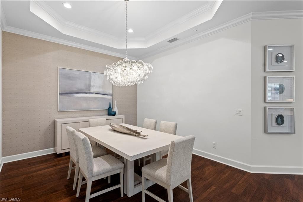8769 Bellano Ct 204, Naples, FL 34119-8