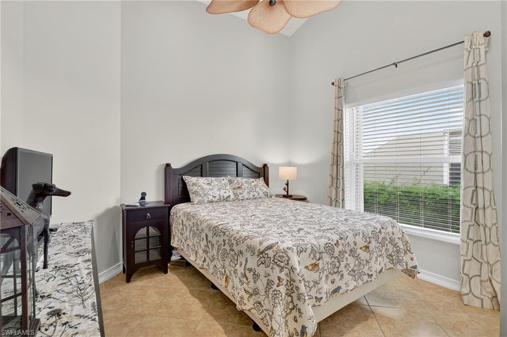 7613 Citrus Hill Ln, Naples, FL 34109-17
