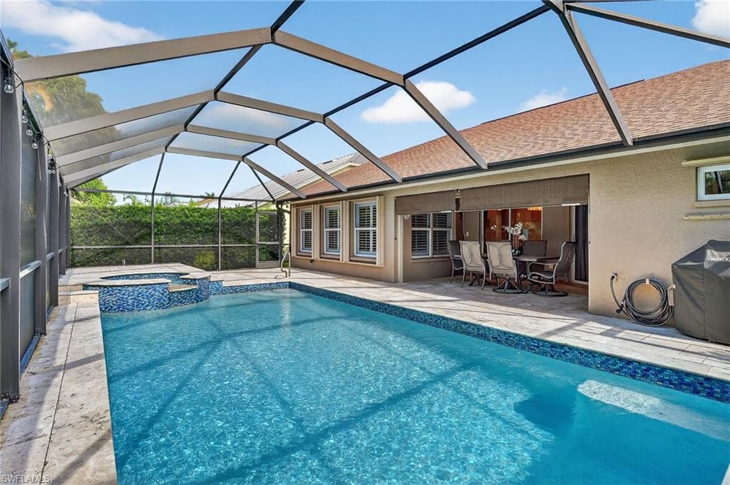 7613 Citrus Hill Ln, Naples, FL 34109-25