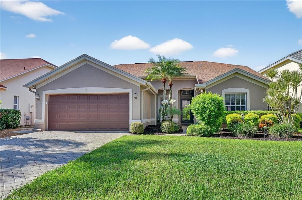7613 Citrus Hill Ln, Naples, FL 34109-2