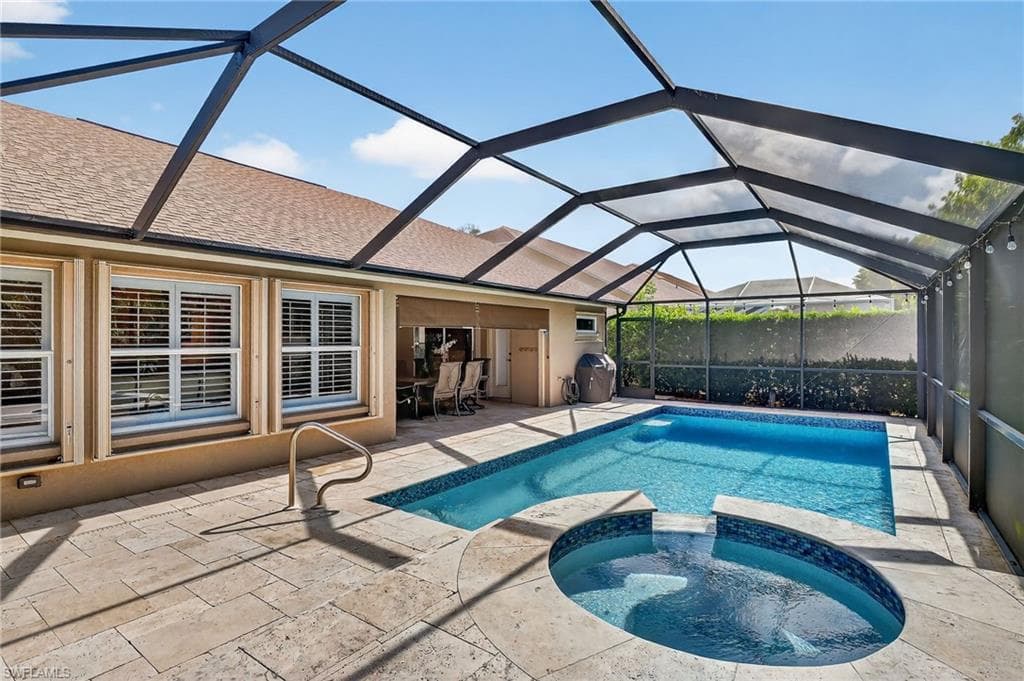 7613 Citrus Hill Ln, Naples, FL 34109-3
