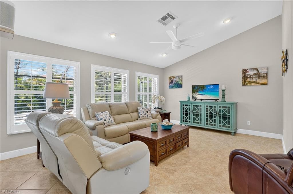 7613 Citrus Hill Ln, Naples, FL 34109-4