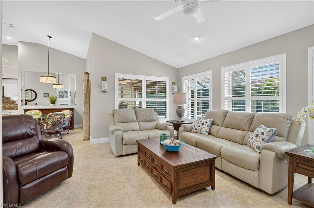 7613 Citrus Hill Ln, Naples, FL 34109-5