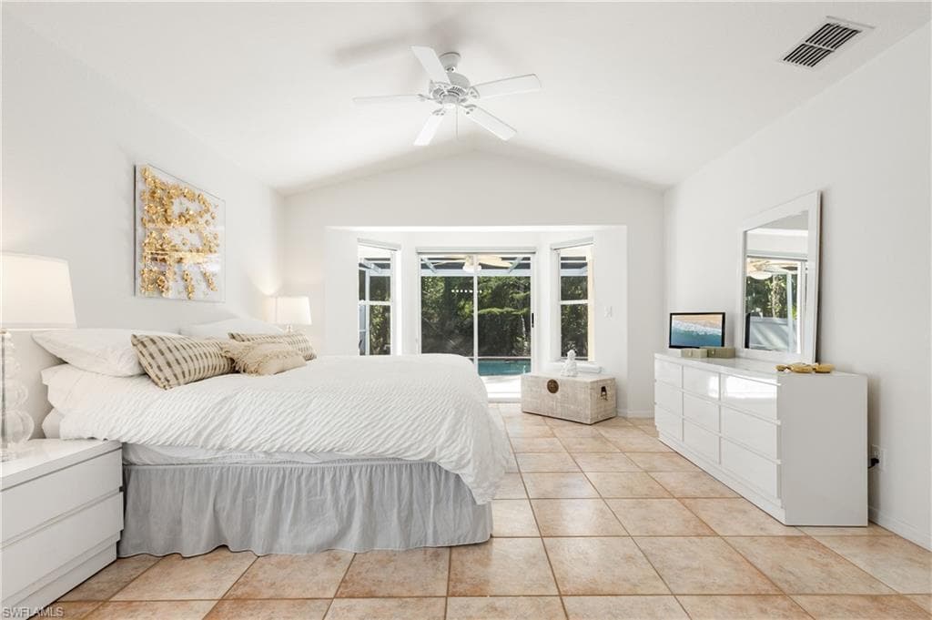1267 Silverstrand Dr, Naples, FL 34110-9