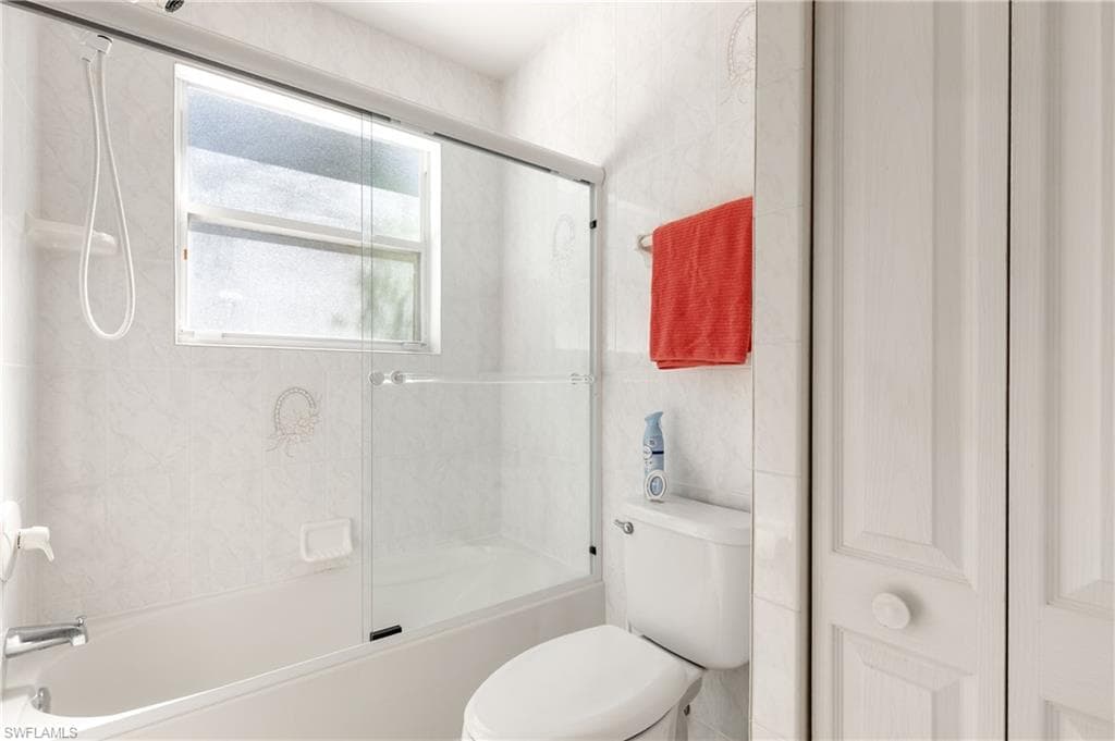 1267 Silverstrand Dr, Naples, FL 34110-12