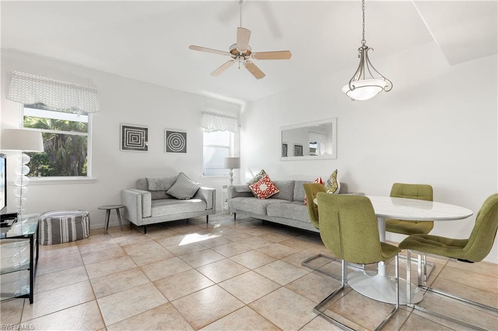 1267 Silverstrand Dr, Naples, FL 34110-21