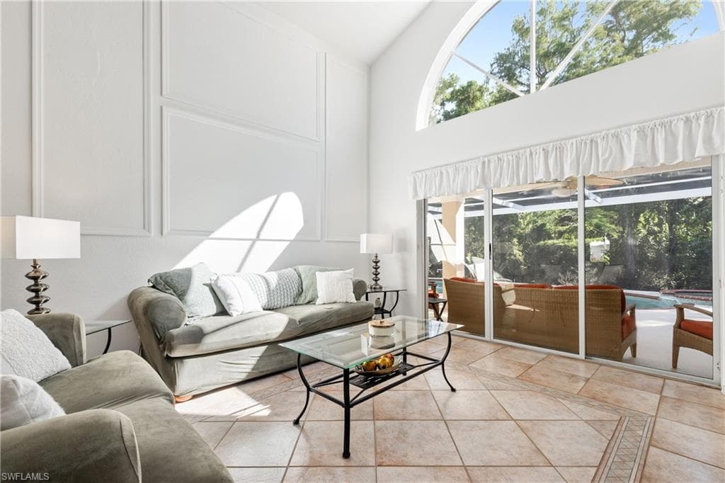 1267 Silverstrand Dr, Naples, FL 34110-23