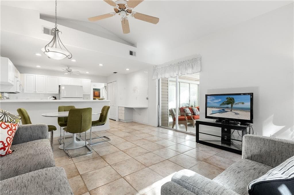 1267 Silverstrand Dr, Naples, FL 34110-24
