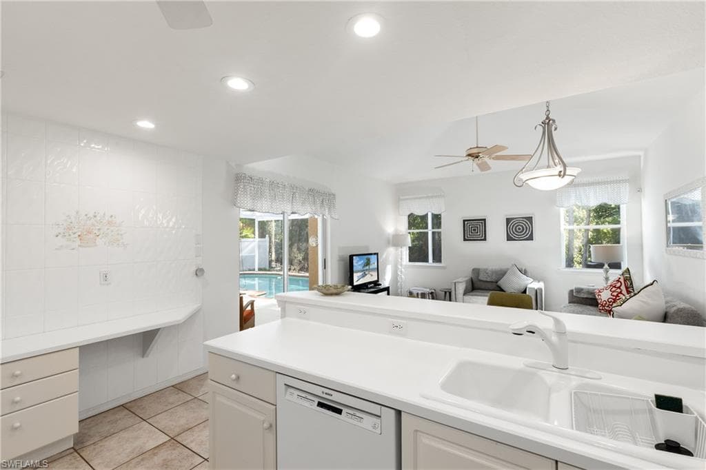 1267 Silverstrand Dr, Naples, FL 34110-27