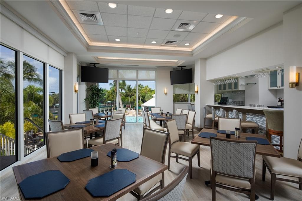 1267 Silverstrand Dr, Naples, FL 34110-45