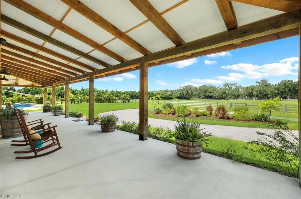 19080 Parkinson Rd, Alva, FL 33920-43
