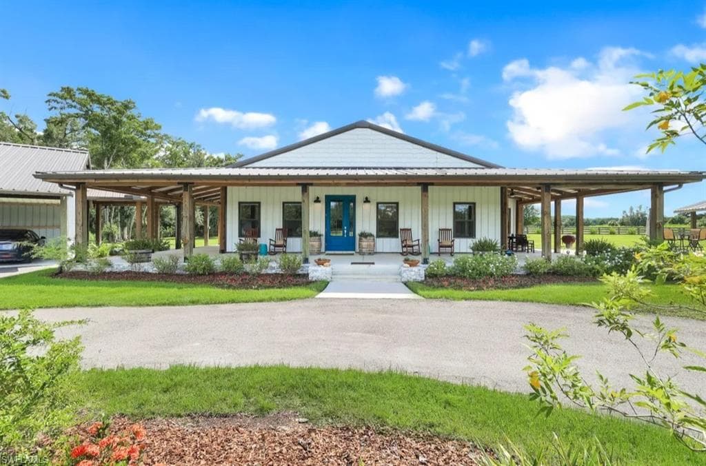 19080 Parkinson Rd, Alva, FL 33920-47