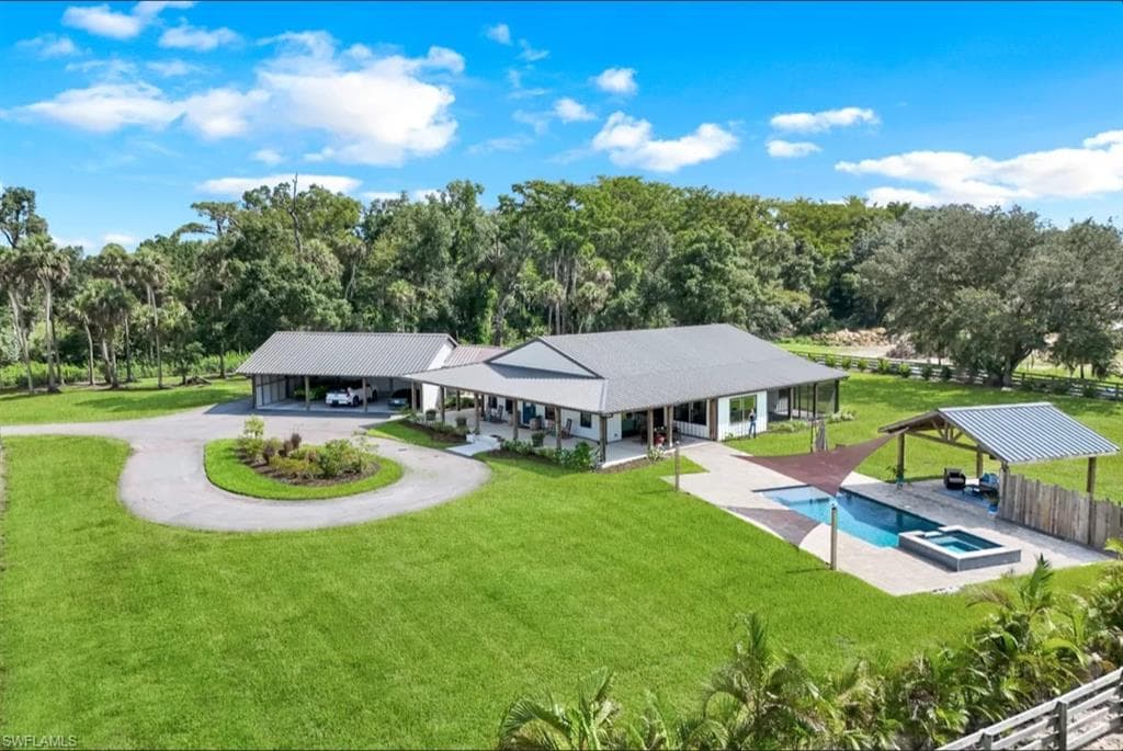 19080 Parkinson Rd, Alva, FL 33920-50