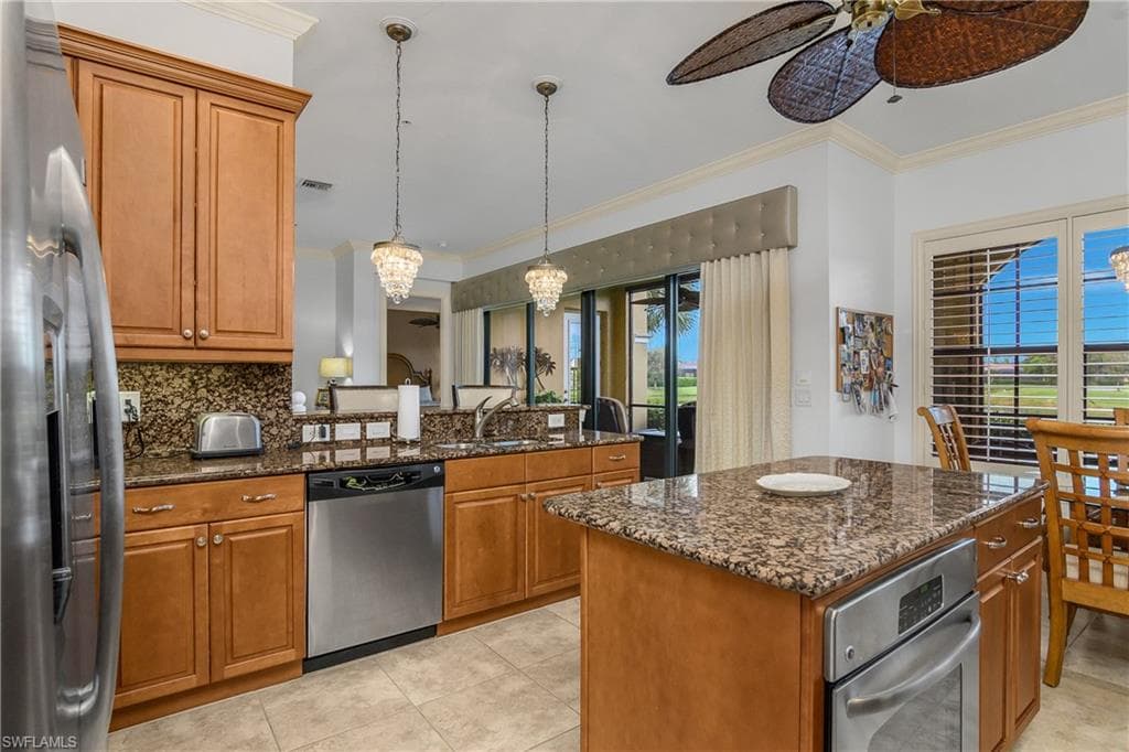 9109 Prima Way 102, Naples, FL 34113-14