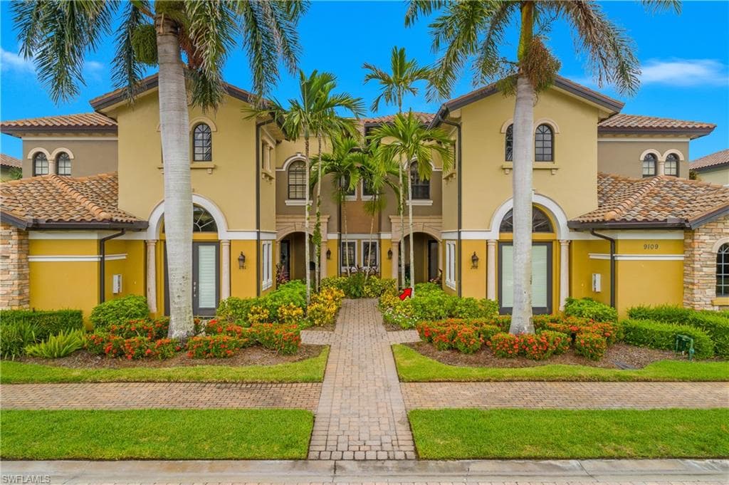 9109 Prima Way 102, Naples, FL 34113-1