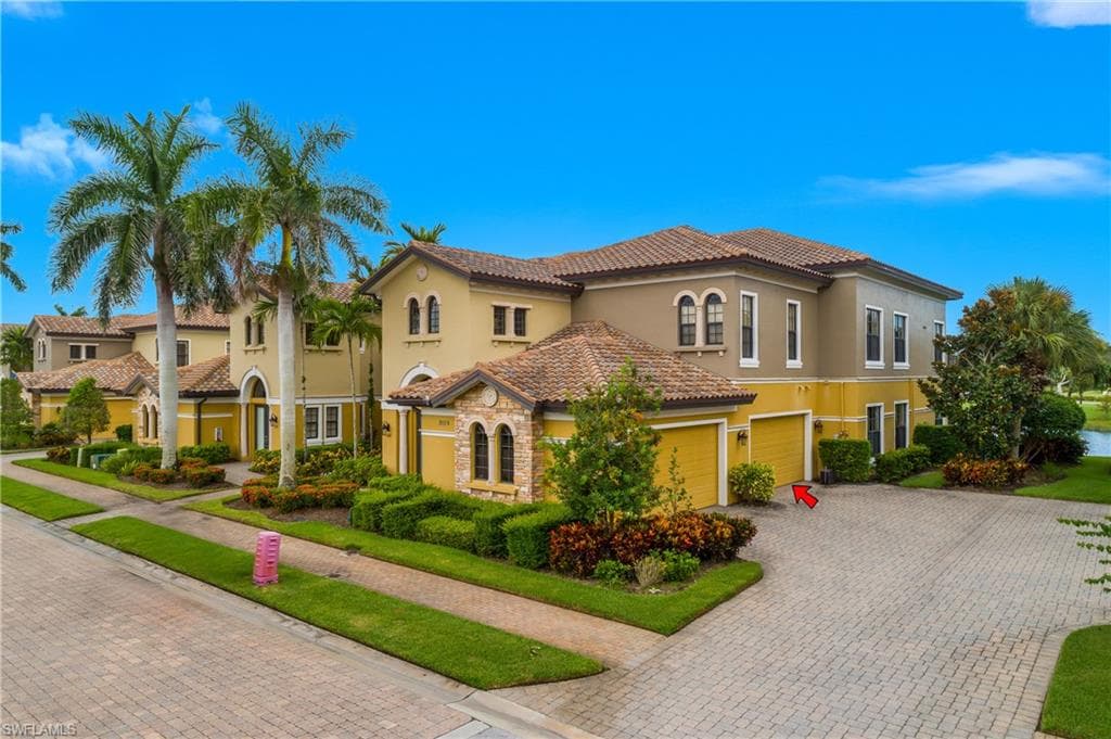 9109 Prima Way 102, Naples, FL 34113-36