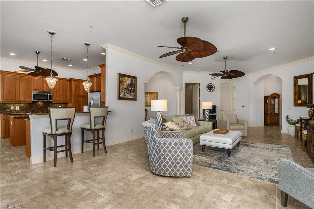 9109 Prima Way 102, Naples, FL 34113-8