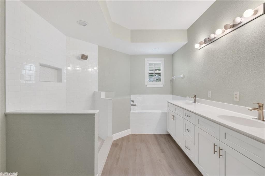 4995 Marsh Turtle Trl 102, Estero, FL 33928-17