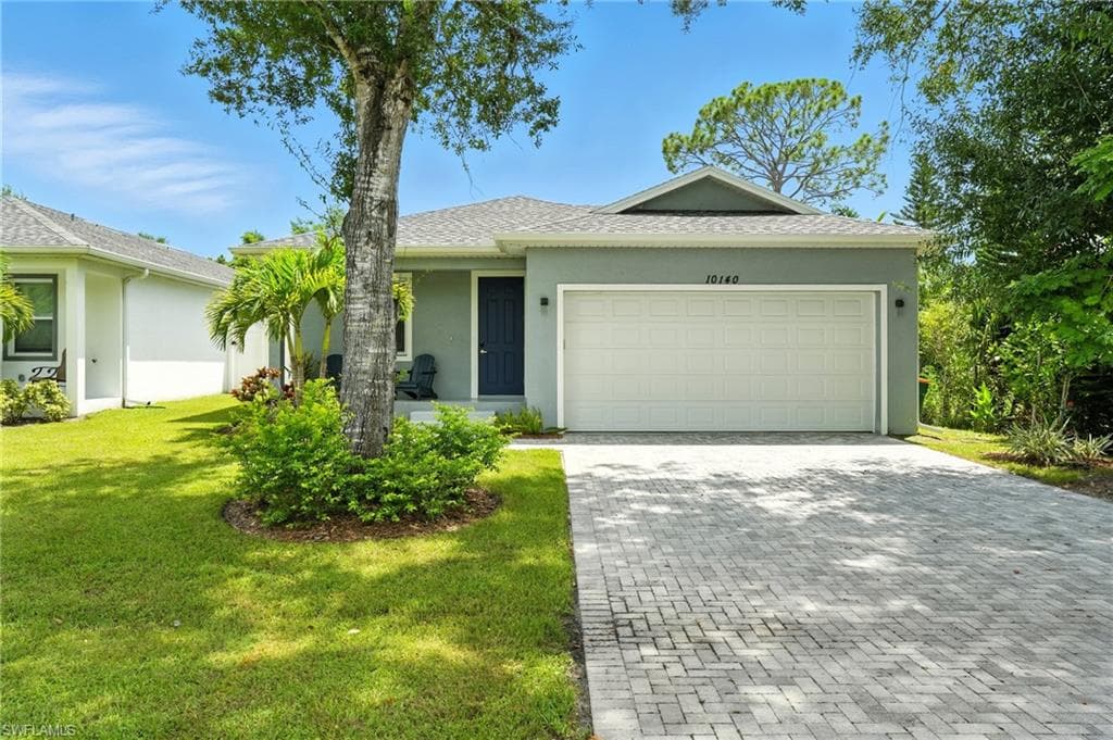 10140 Carolina St, Bonita Springs, FL 34135-3
