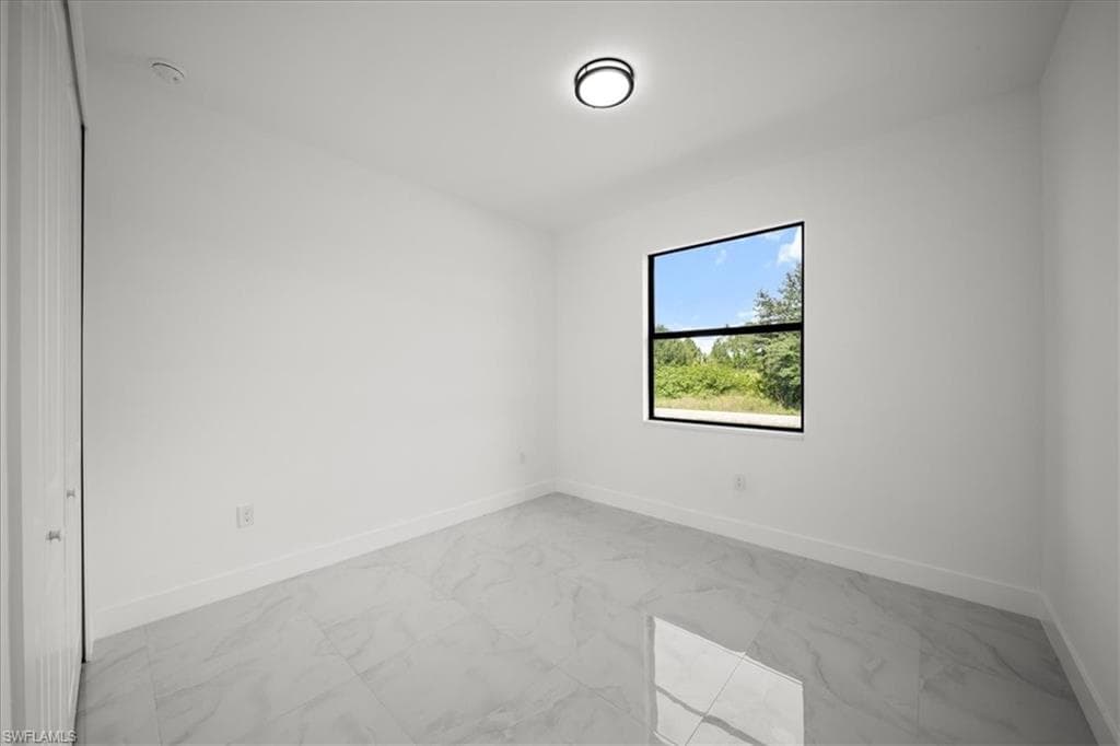 1915 Scott Ave, Lehigh Acres, FL 33972-41