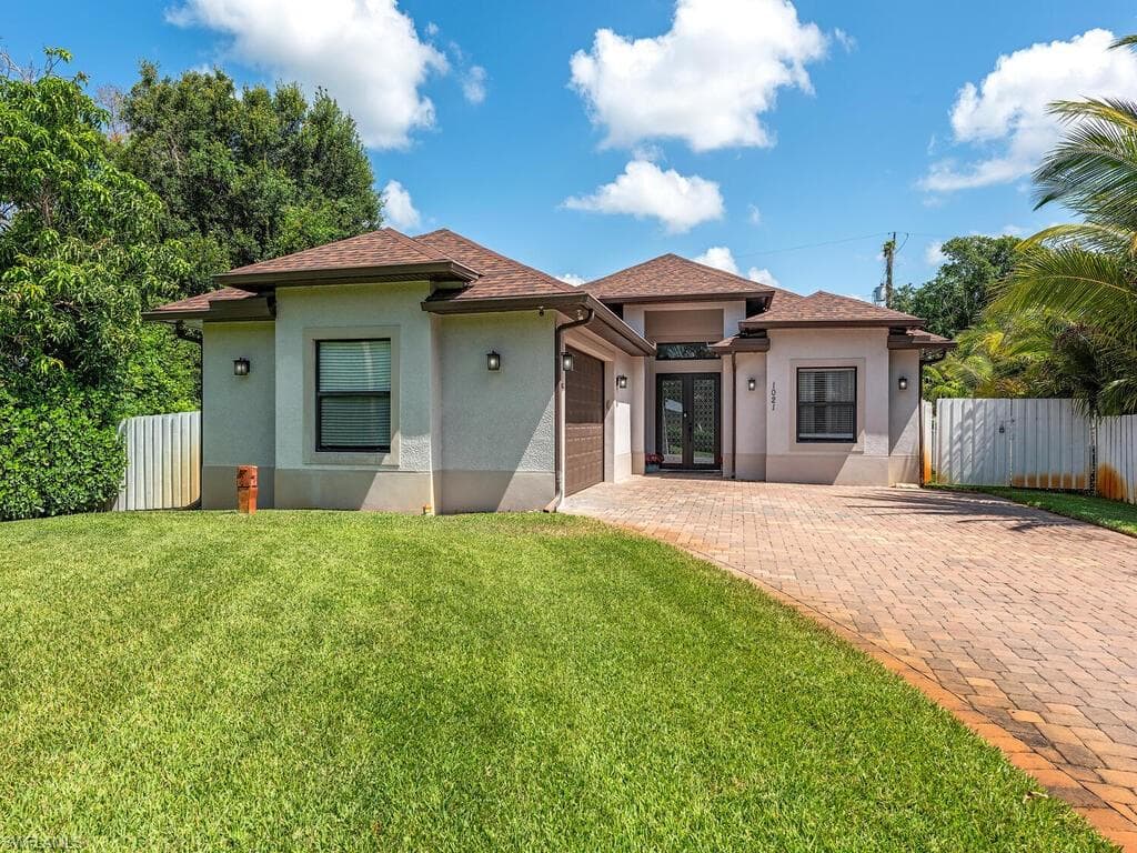 1021 Creech Rd, Naples, FL 34103-13