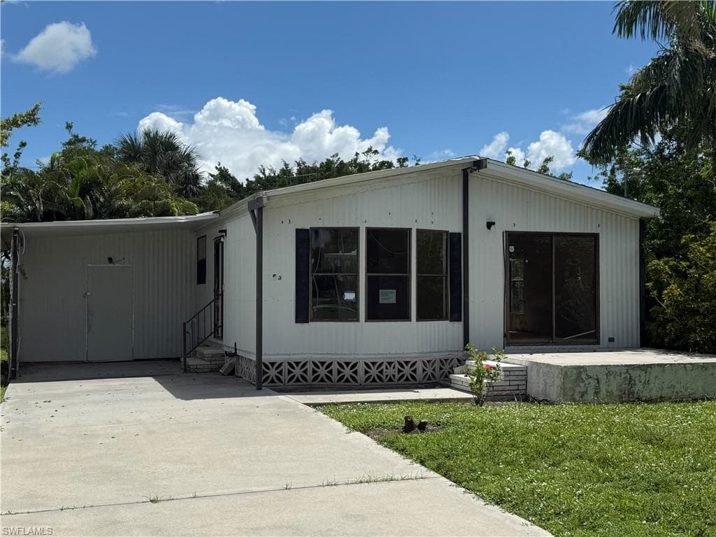 225 Rookery Rd, Naples, FL 34114-1