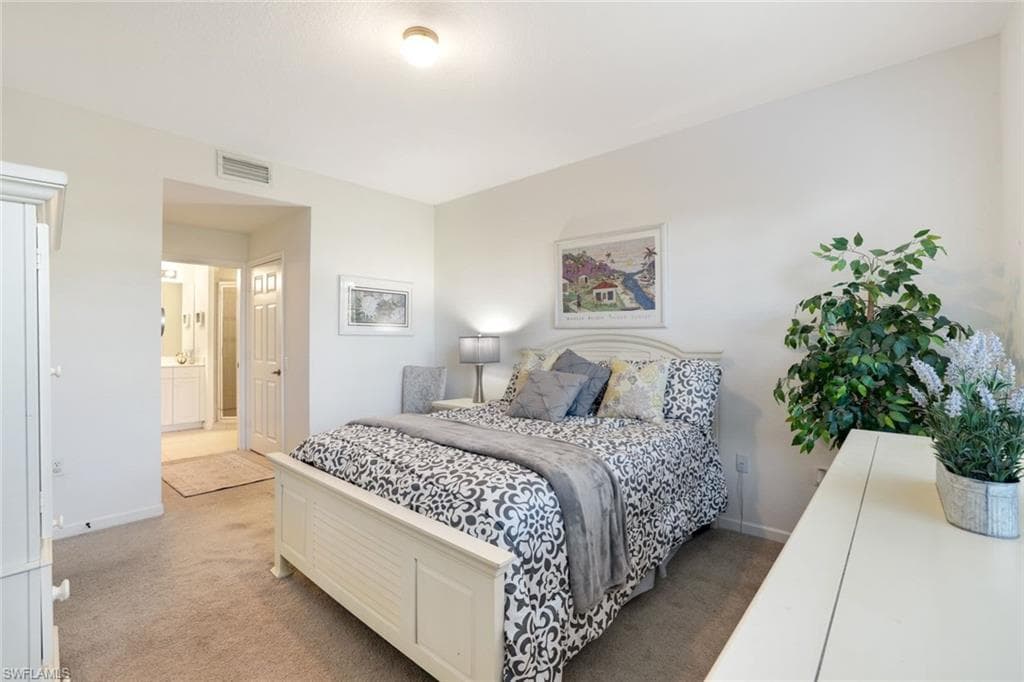10049 Heather Ln 101, Naples, FL 34119-16
