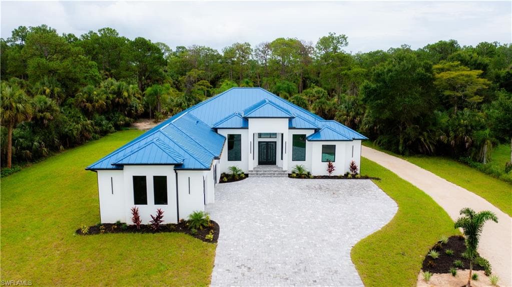 522 17th St SW, Naples, FL 34117-1