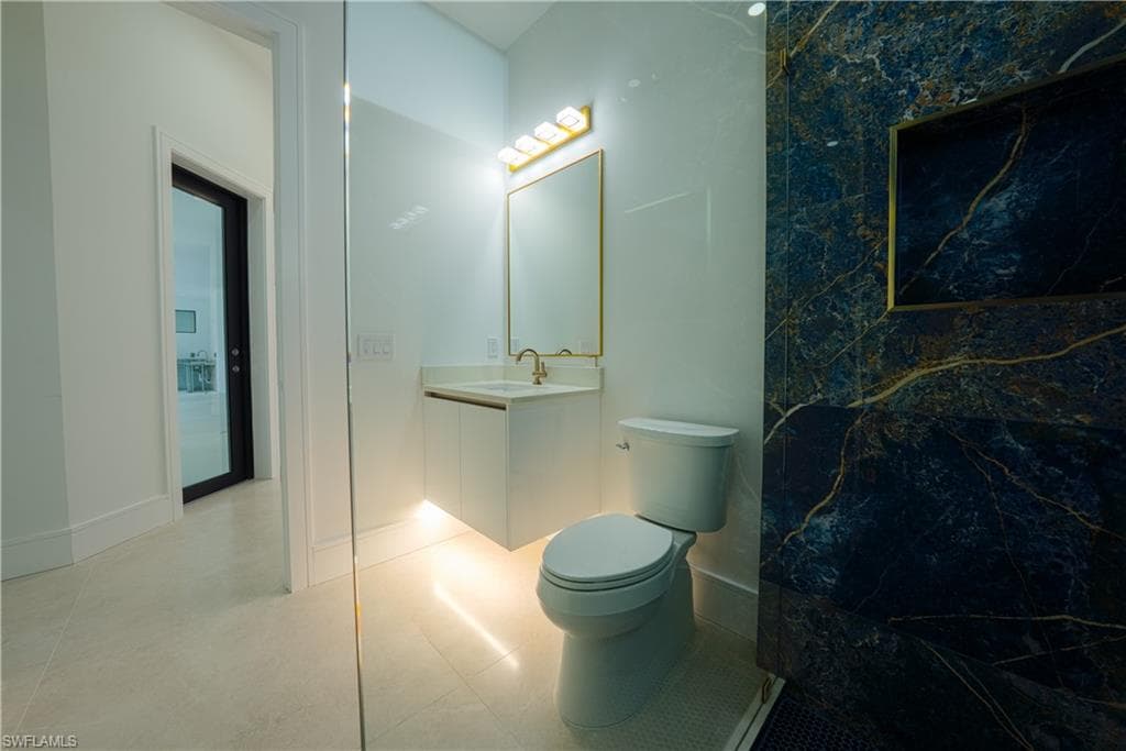 522 17th St SW, Naples, FL 34117-32