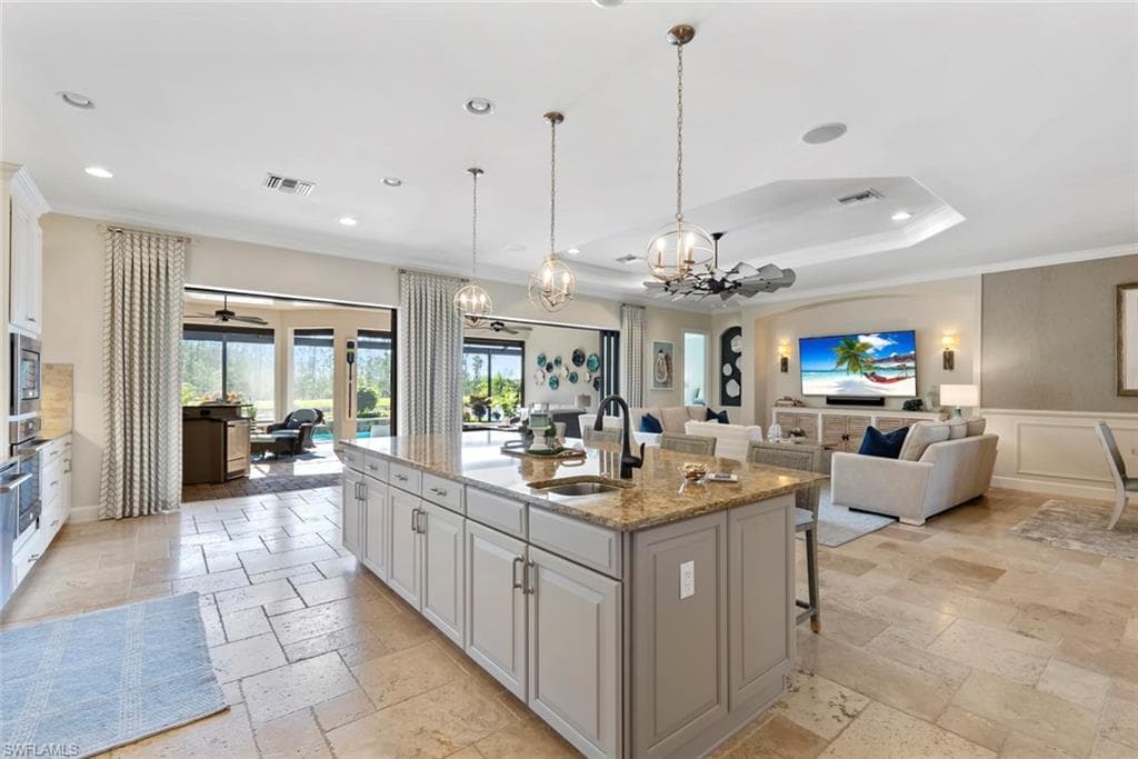 9470 Galliano Ter, Naples, FL 34119-5