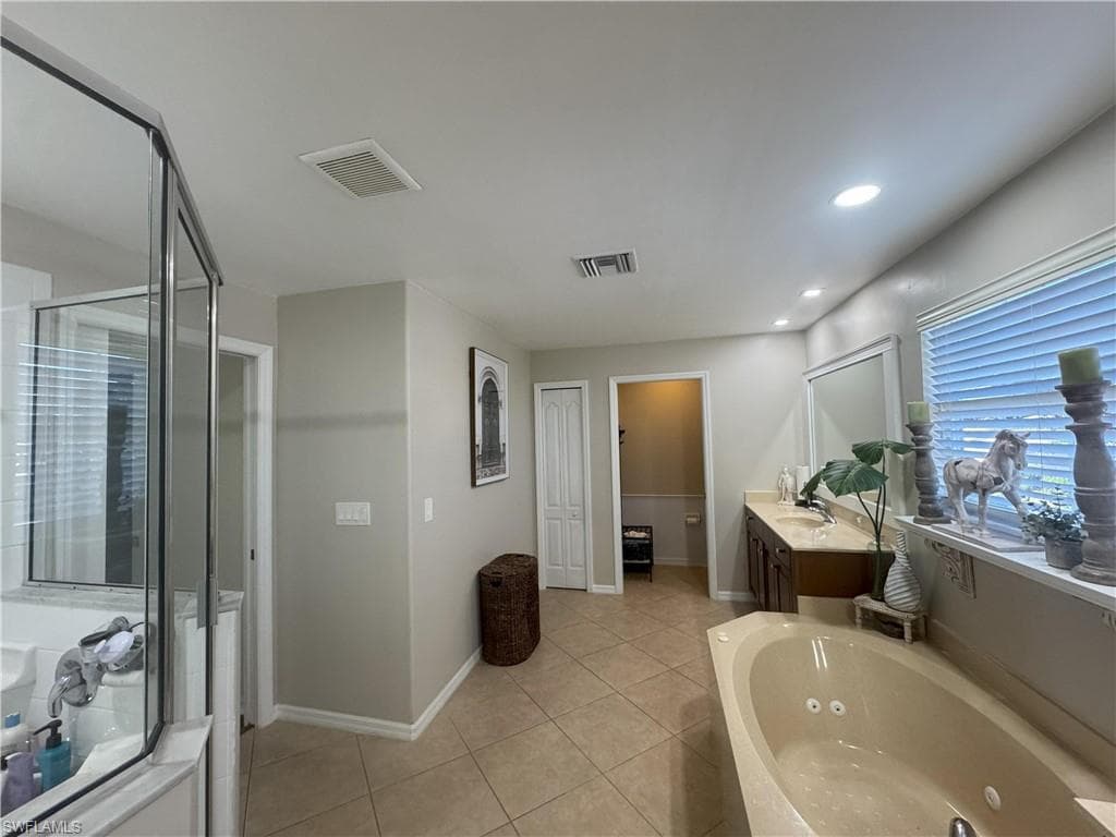 4577 Fairloop Run, Lehigh Acres, fl 33973-19