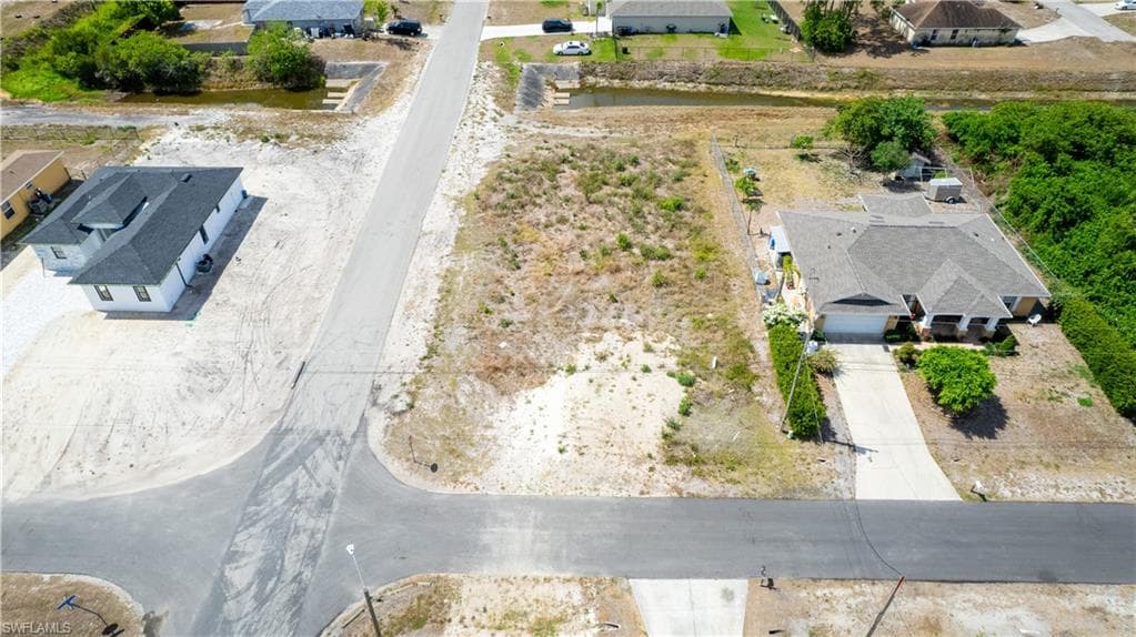 2701 15th St SW, Lehigh Acres, FL 33976-2