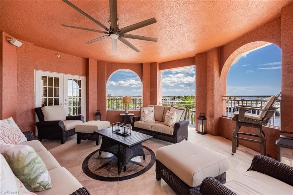 451 Bayfront Pl 5407, Naples, FL 34102-11
