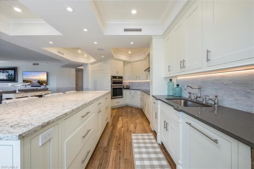 451 Bayfront Pl 5407, Naples, FL 34102-3
