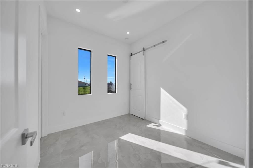 2824 4th Pl, Cape Coral, FL 33993-14