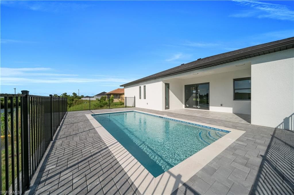 2824 4th Pl, Cape Coral, FL 33993-16